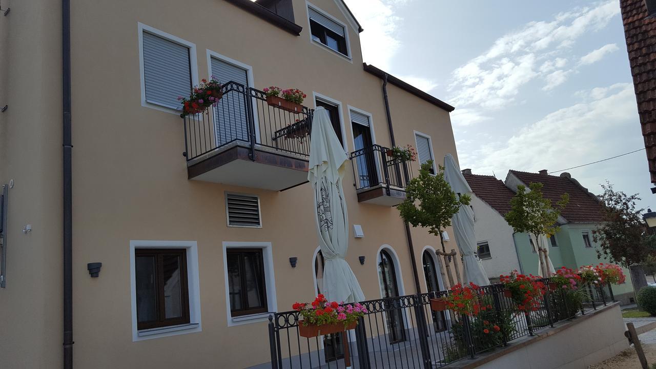 Amalfi Buttenwiesen ภายนอก รูปภาพ